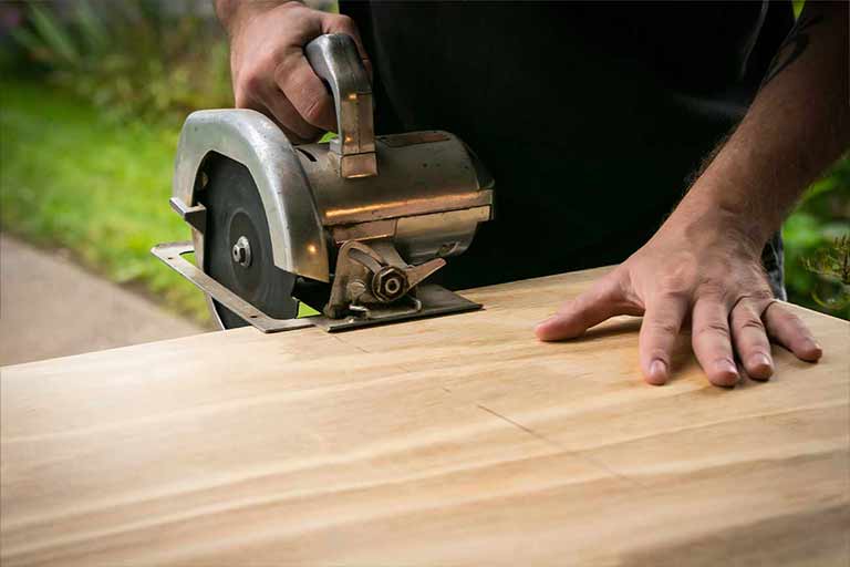 top tips for cutting plywood safely and precisely